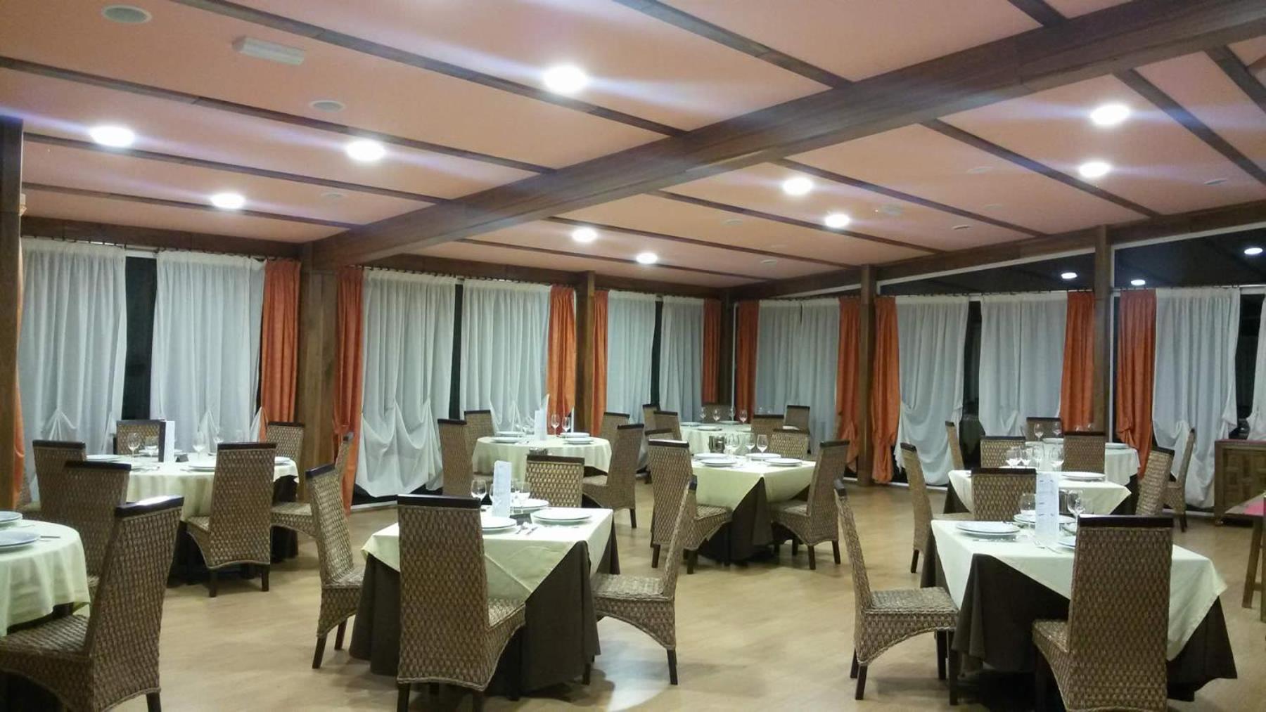 Real Hotel 과르도 외부 사진