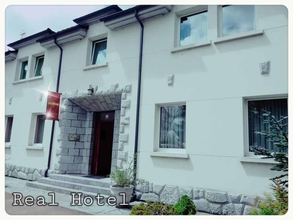 Real Hotel 과르도 외부 사진