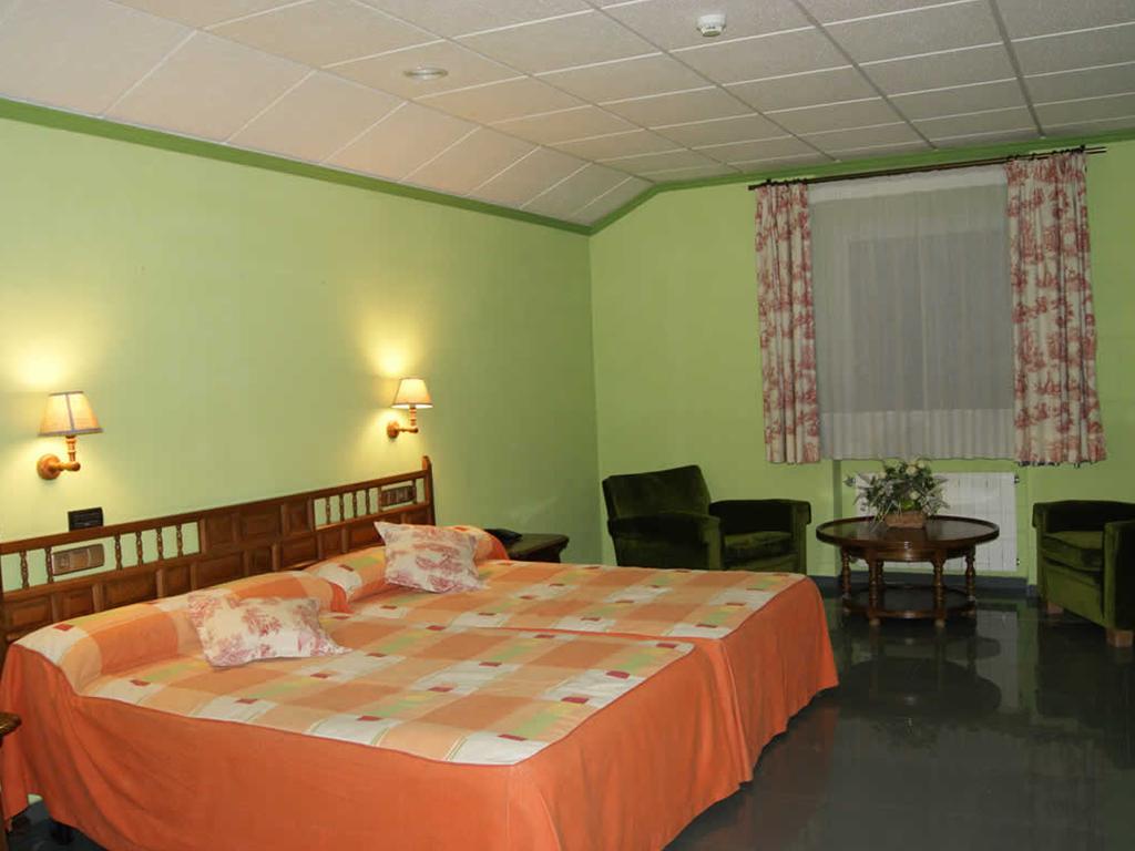Real Hotel 과르도 외부 사진
