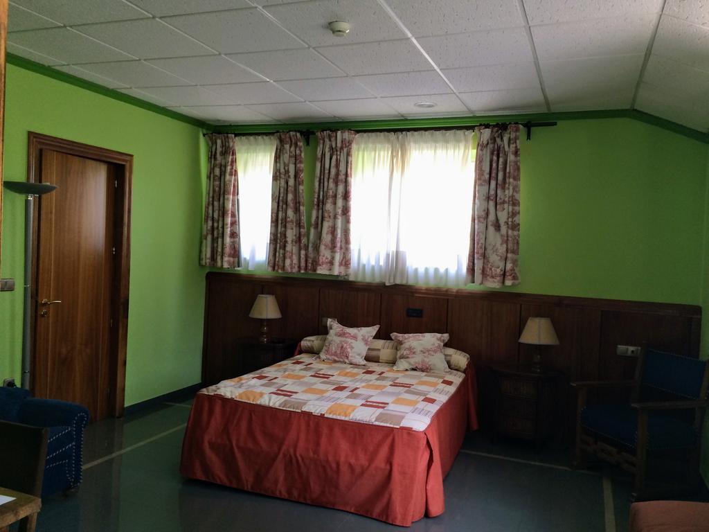 Real Hotel 과르도 외부 사진