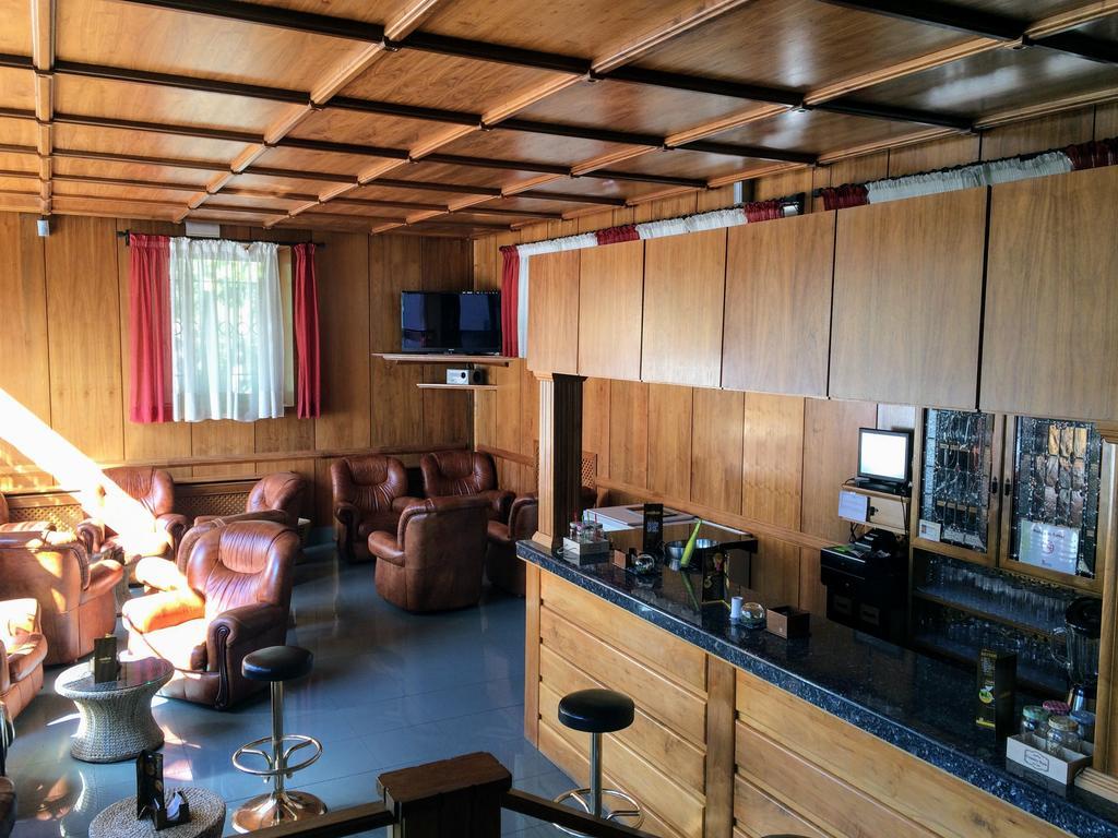 Real Hotel 과르도 외부 사진